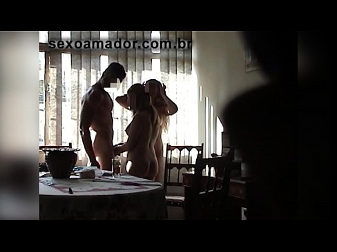 ❤️ Seksisõbrad kutsuvad hiiglasliku mehe ja temaga kolmekesi ️ Anaal porno at us