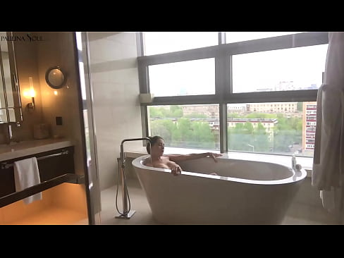 ❤️ Hiiglaslik beib kirglikult oma tussu riivimas vannitoas ️ Anaal porno at us