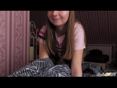 ❤️ Blondie imeb oma BFF-i sügavalt ja saab sperma suhu ️ Anaal porno at us