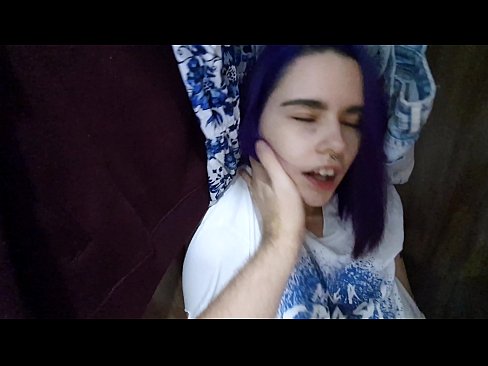 ❤️ Leidsin oma õe kapist ja aitasin tal cumida ️ Anaal porno at us